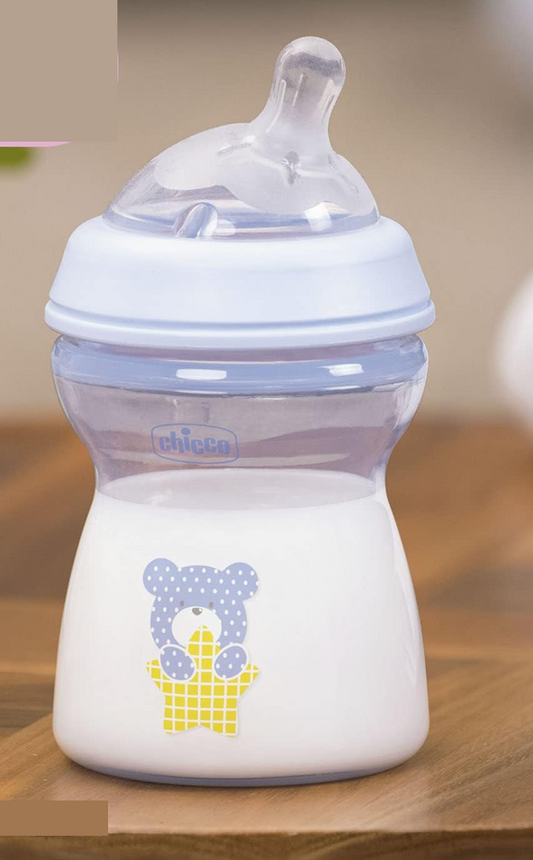 CHICCO NaturalFeeling cumisüveg 250 ml 3 hónap+ közepes folyás