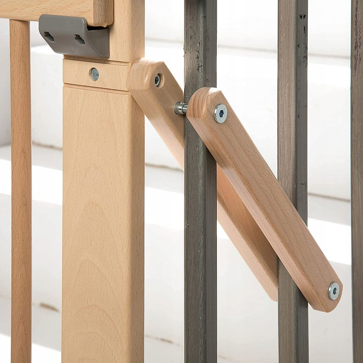 GEUTHER 2725ZKbrackets for balustrades and stair safety gateswood colourlength 25.5 cm (shorter part) and 28.5