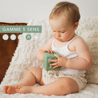 VULLI Cubo de goma con texturas para jugar 7,3 cm SOPHIE LA JIRAFA