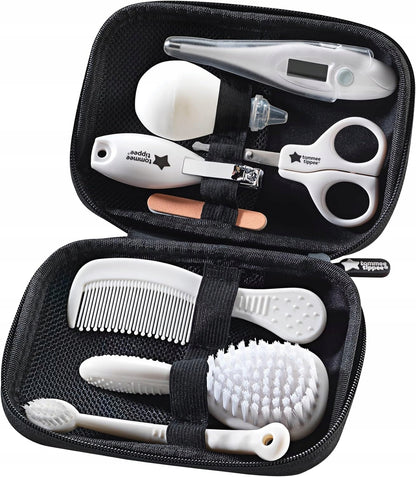 TOMMEE TIPPEE CareProtect zestaw do pielęgnacji dziecka 9 elementów + etui, czarno-biały zestaw akcesoriów