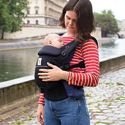 ERGOBABY ADAPT SoftFlex MESH ergonomikus babahordozó 3,2–20 kg
