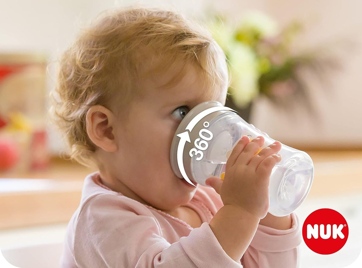 NUK Magic Cup csőrös csöpögésmentes pohár 360°-os, 230 ml, 8 hónapos kortól