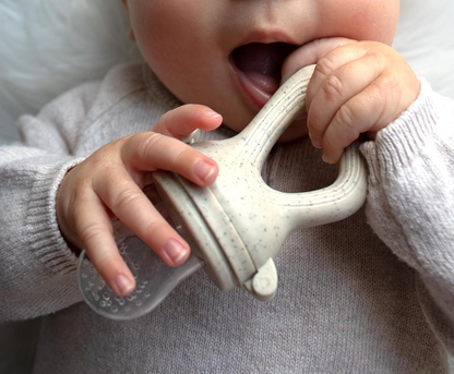 BABYLEDO Fruchtsauger Beißring für Babys ab 4 Monaten
