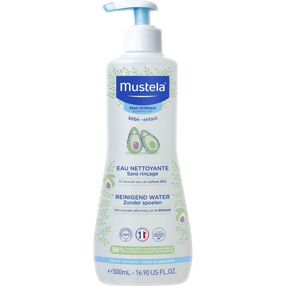 Butelka Mustela Bébé wody oczyszczającej 500 ml z pompką i zielonym motywem awokado na etykiecie.