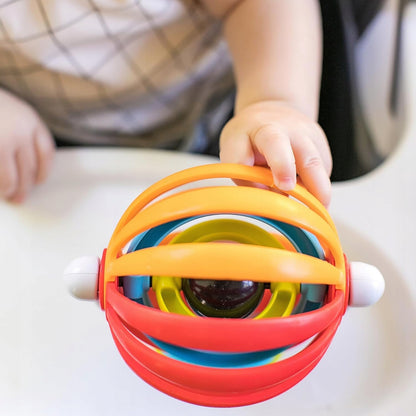 BABY EINSTEIN Sticky Spinner játék csörgővel és tapadókoronggal, 3 hónapos kortól