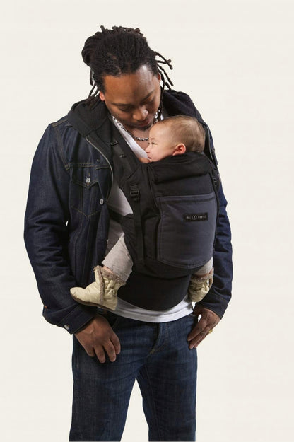 ergonomic carrierChild weight min. 3.5 kg, max. 20 kgcolour anthraciteNew condition, packaging may show