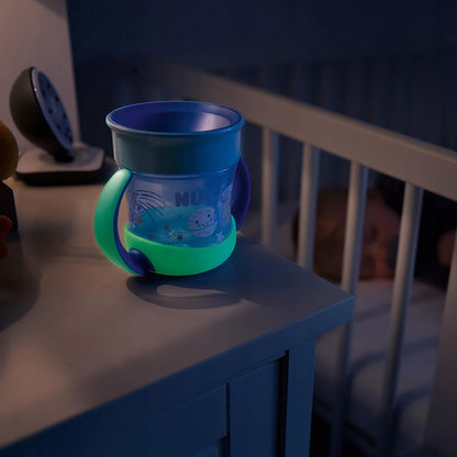 NUK Mini Magic Cup VILÁGÍTÓ CSÖRÖGŐ ITATÓPOHÁR 160 ml
