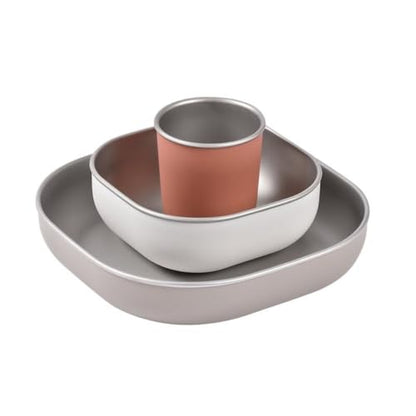Béaba Inox Terracotta — poglądowy układ naczyń z kubkiem