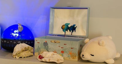 TROUSSELIER szkatułka z nakręcaną pozytywką świecącą w ciemności OCEAN – zdjęcie produktu 4