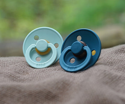 BIBS COLOUR nyugtatócumik 2 db-os, kaucsuk, 6 hónapos kortól