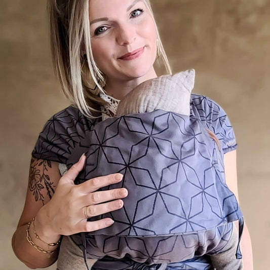 HOPPEDIZ hop-tye ergonomikus babahordozó 0–30 hónapos korig