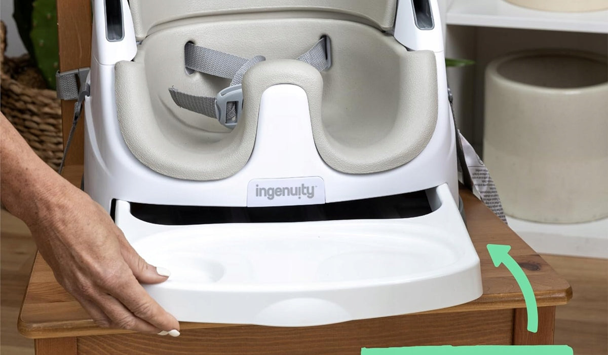 INGENUITY Baby Base 2 az 1-ben utazó etetőszék