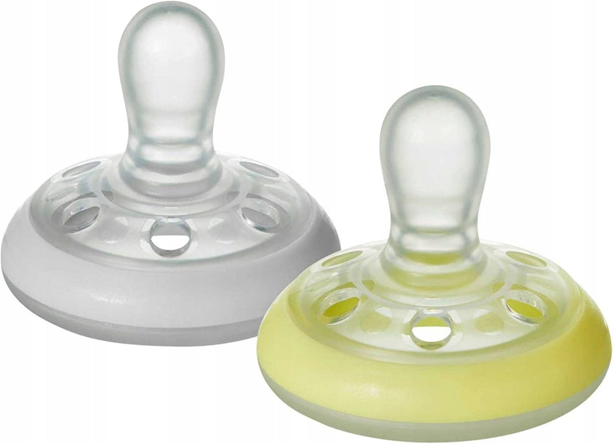 TOMMEE TIPPEE Schnuller kiefergerecht x2 0-6 Monate LEUCHTET