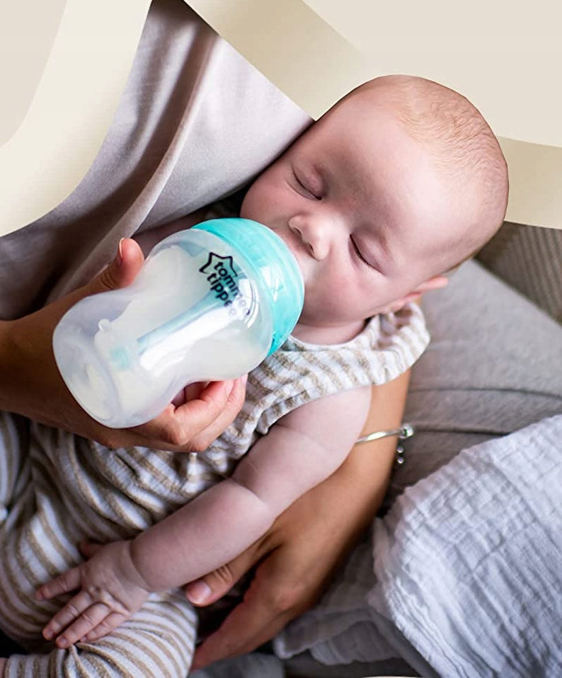 TOMMEE TIPPEE cumisüveg advanced anti-colic 260 ml 0+