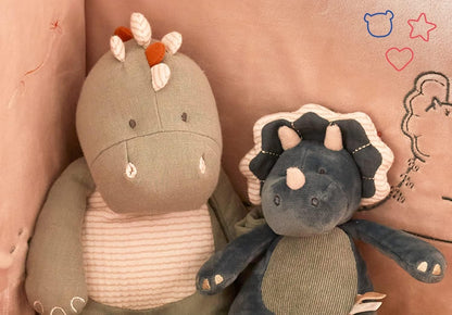 NOUKIE'S przytulanka z pozytywką "Kołysanka Brahms'a" TRICERATOPS 20 cm
