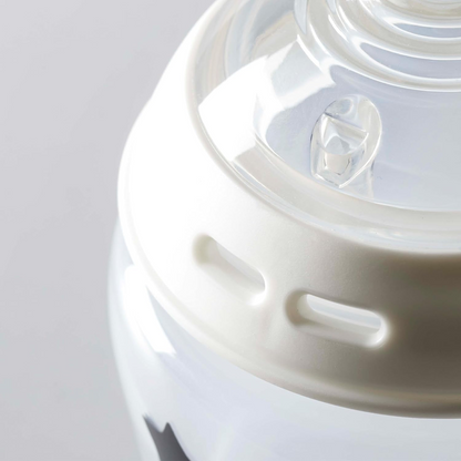 TOMMEE TIPPEE Natural Start 340 ml-es ANTI-COLIC cumisüveg 3 hónapos kortól