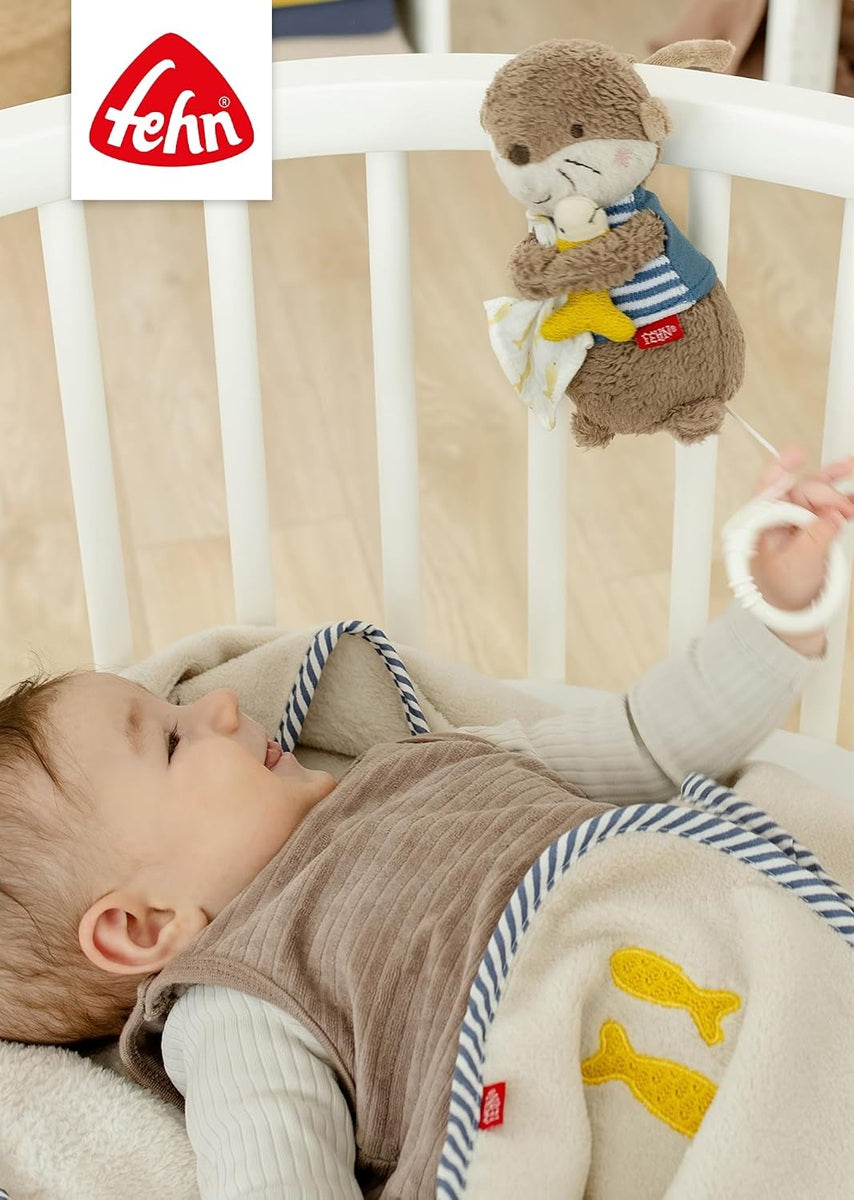 FEHN jucărie de pluș suspendată cu cutie muzicală VIDRĂ 17 cm, cântec de leagăn de Brahms
