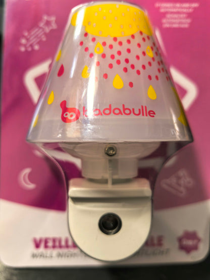 BADABULLE LED éjszakai fény konnektorba, sötétérzékelővel 7,5 x 11 cm