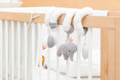 NATTOU espiral de algodón con sonidos para cochecito y silla de coche ELEFANTE TEMBO