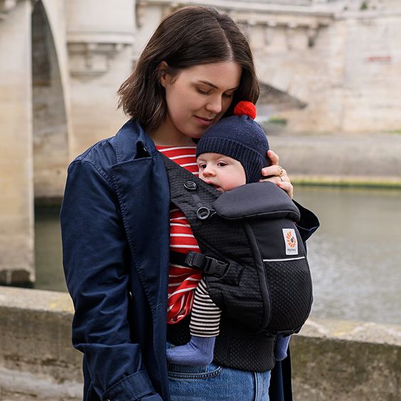 ERGOBABY ADAPT SoftFlex MESH ergonomikus babahordozó 3,2–20 kg