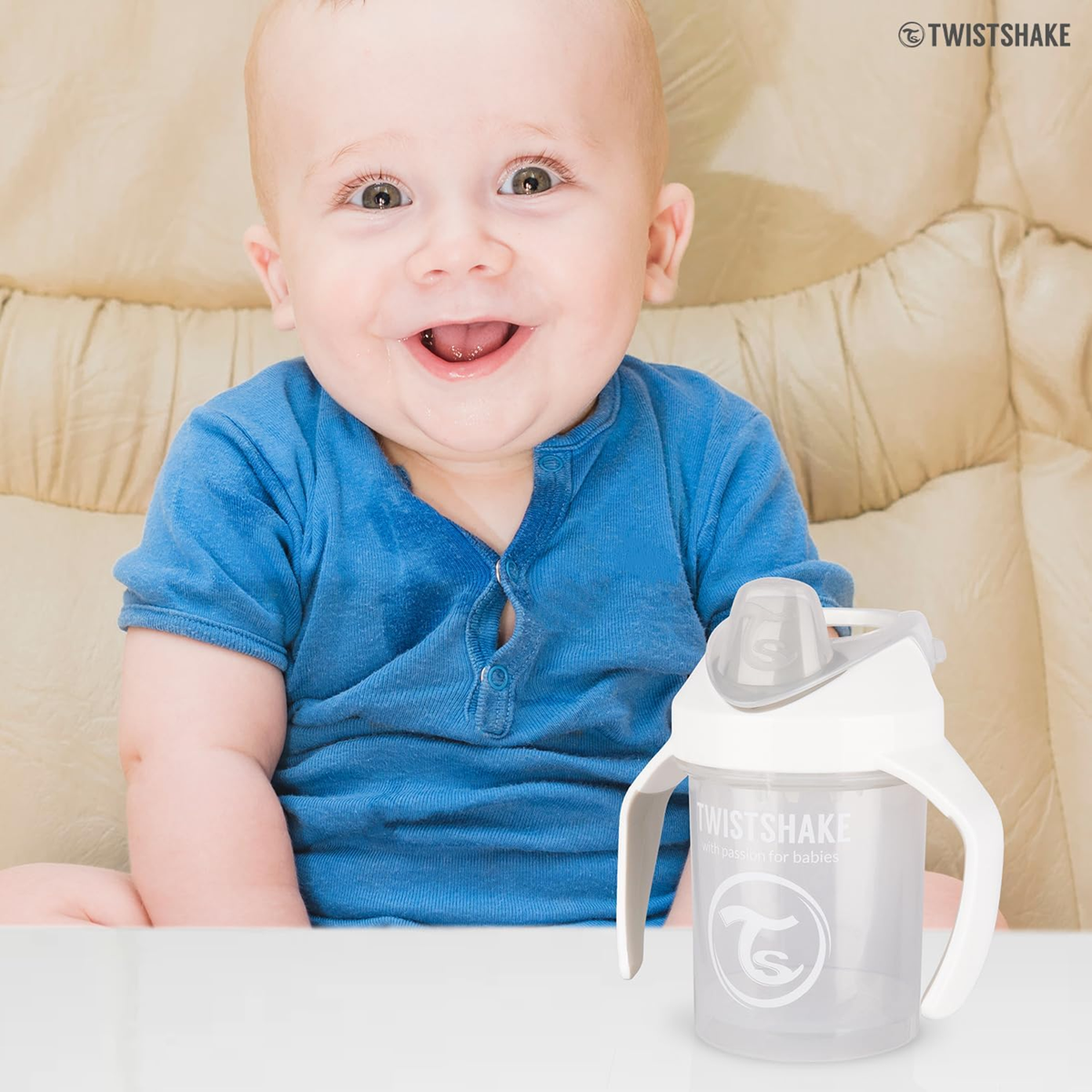 TWISTSHAKE Mini Cup cseppmentes itatópohár szívószállal és keverővel 230 ml 4 hónap+