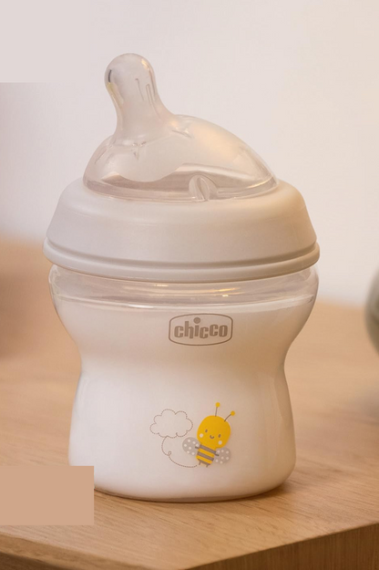 CHICCO NaturalFeeling bottle with slow flow nipple