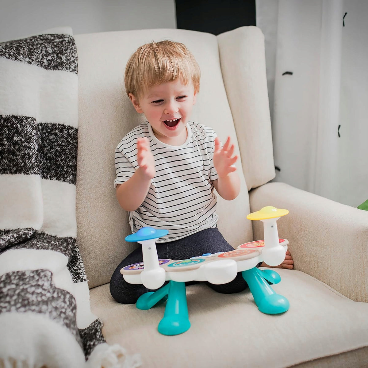 HAPE Baby Einstein fa érintős dobkészlet