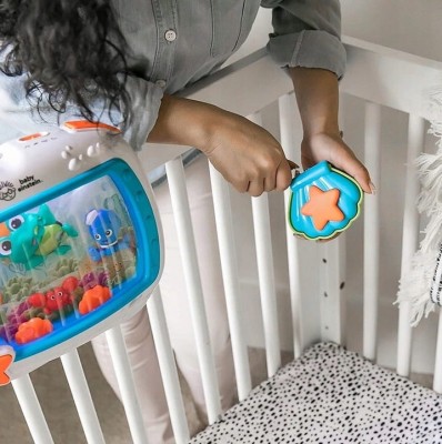 BABY EINSTEIN Tengeri Álmok Zenedoboz + Távirányító