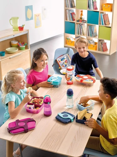 LUNCHBOX uzsonnás doboz két rekesszel 1,4l