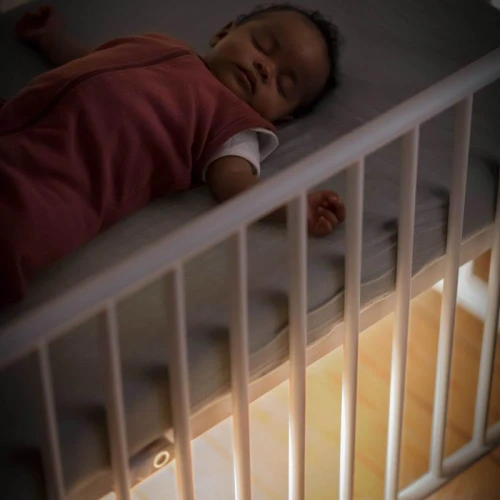 MAXI-COSI Glow intelligens éjjeli lámpa kiságy alá, applikációval, 30 cm